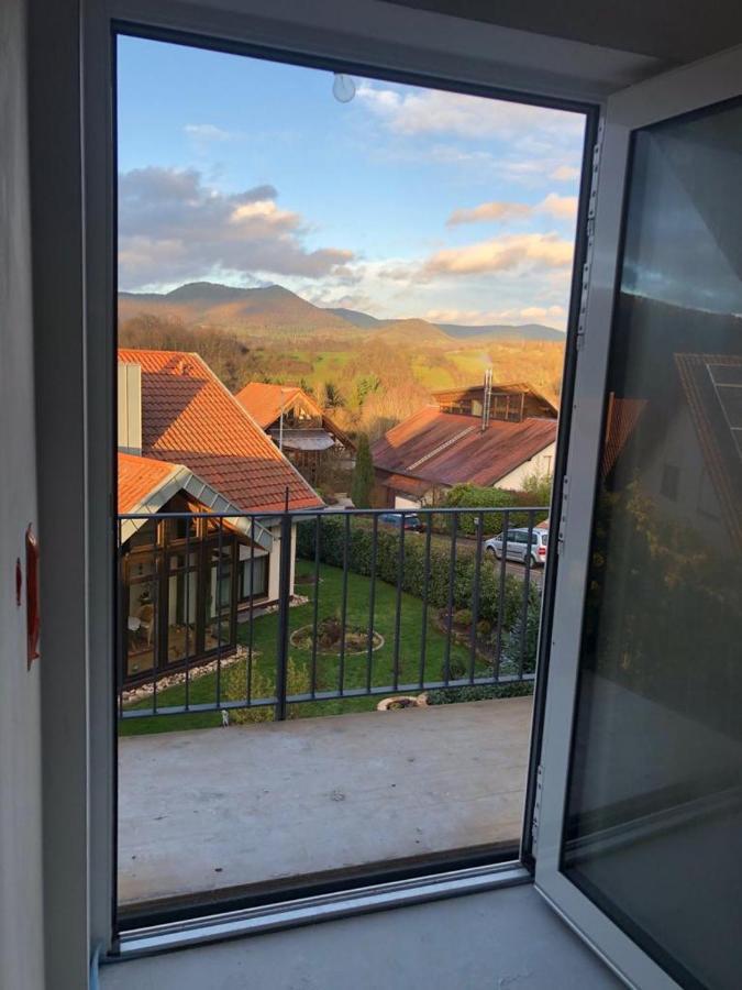 Freiraum Apartment Анвайлер ам Трифелс Екстериор снимка