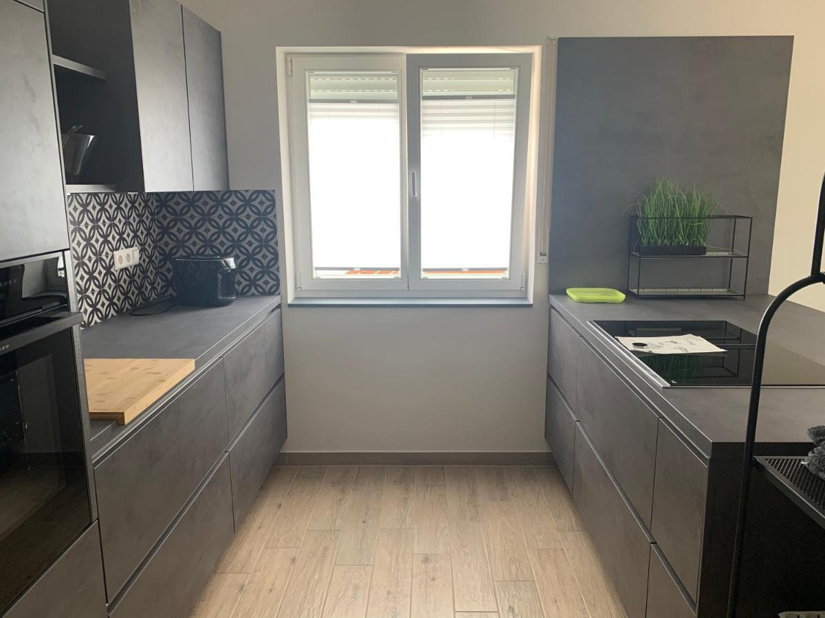 Freiraum Apartment Анвайлер ам Трифелс Екстериор снимка