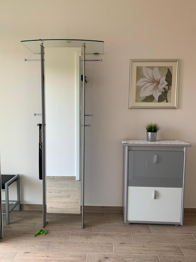 Freiraum Apartment Анвайлер ам Трифелс Екстериор снимка