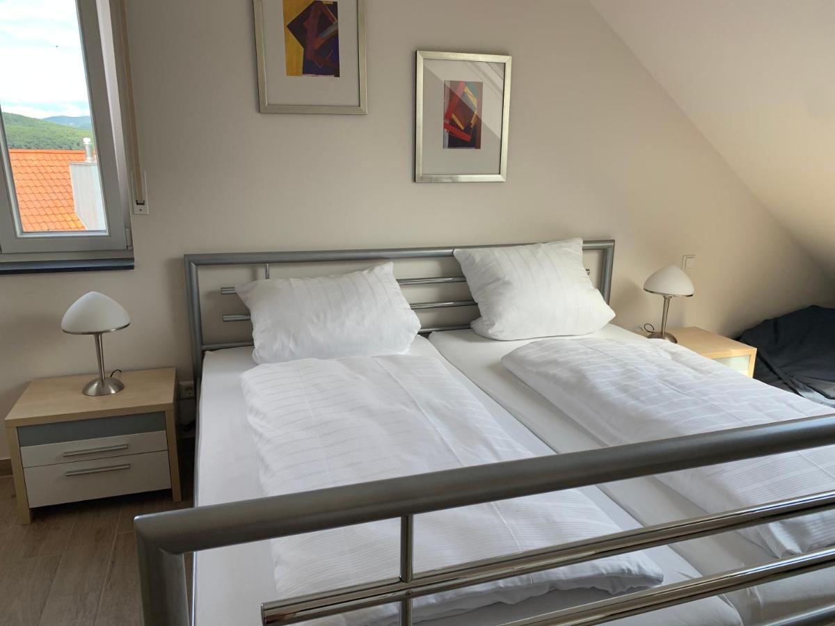 Freiraum Apartment Анвайлер ам Трифелс Екстериор снимка