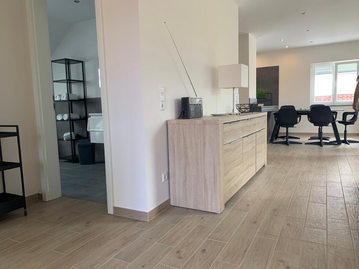 Freiraum Apartment Анвайлер ам Трифелс Екстериор снимка